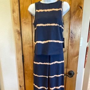 Two Piece WYN Jogger & Tank Black Iris Indigo Print Size Small Retail: $88